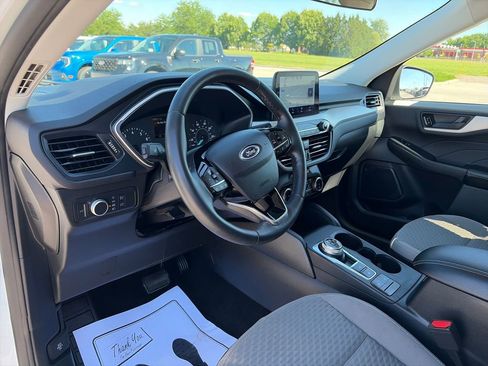 Used 2022 Ford Escape SE w/ SE Sport Appearance Package FWD image 14