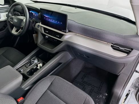 New 2026 Ford Explorer Active RWD image 33