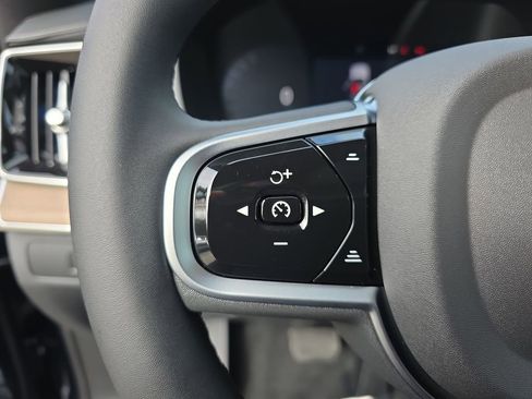 New 2026 Volvo XC90 B6 Plus image 37