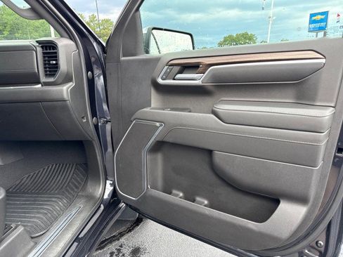 Used 2022 Chevrolet Silverado 1500 LT image 12