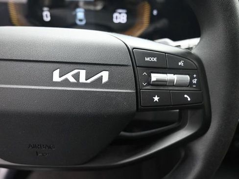 Used 2025 Kia K4 FWD image 14