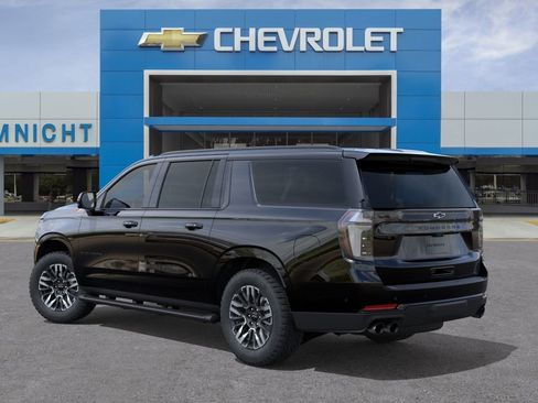 New 2026 Chevrolet Suburban Z71 AWD/4WD image 3