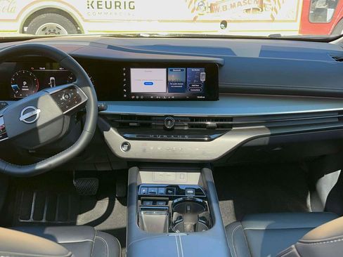 Used 2025 Nissan Murano SL AWD/4WD image 25