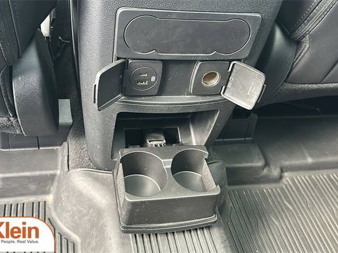 Used 2022 Ford Explorer XLT w/ XLT Sport Appearance Package image 28