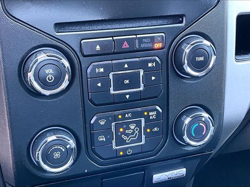 Used 2014 Ford F150 XLT w/ XLT Chrome Package AWD/4WD image 30