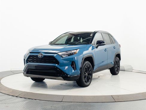 Certified 2025 Toyota RAV4 XSE w/ Advanced Technology Package AWD/4WD image 3