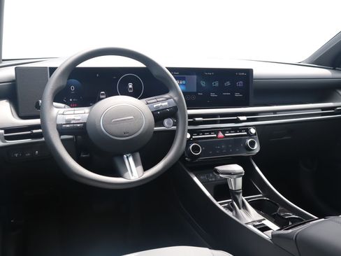New 2026 Hyundai Santa Cruz SEL FWD image 9