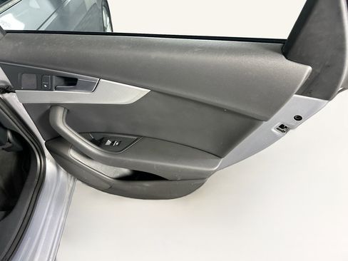 Used 2017 Audi A4 2.0T Premium image 30