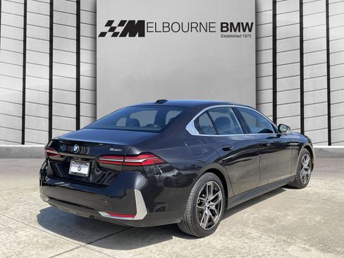 Used 2026 BMW 530i w/ Premium Package RWD image 4