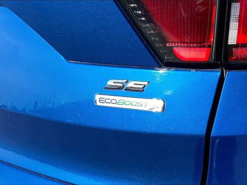 Used 2018 Ford Escape SE image 10