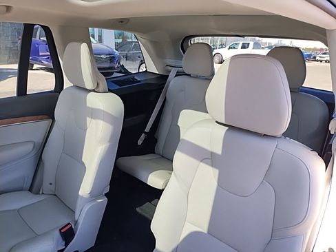 Used 2022 Volvo XC90 T6 Momentum AWD/4WD image 44