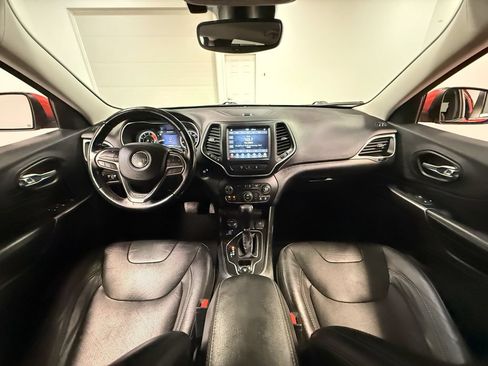 Used 2021 Jeep Cherokee Latitude Lux w/ Comfort/Convenience Group AWD/4WD image 70