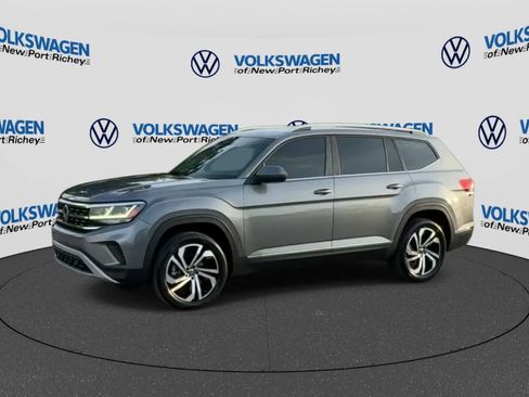 Used 2023 Volkswagen Atlas SEL AWD/4WD image 4
