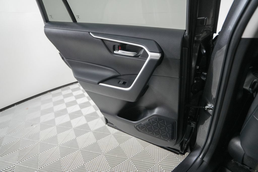 Used 2022 Toyota RAV4 XLE Premium AWD/4WD image 13