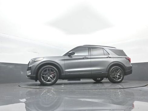 New 2026 Ford Explorer ST image 34