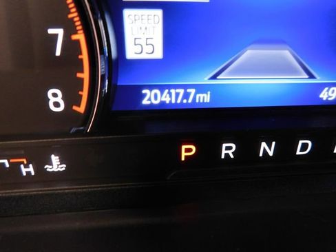 Used 2022 Ford Explorer XLT w/ Equipment Group 202A image 34