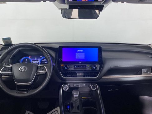 Used 2024 Toyota Grand Highlander AWD Hybrid image 28