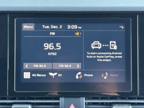 Used 2021 Kia Niro EX image 17