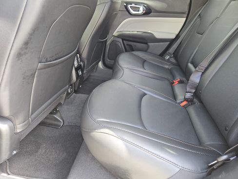 Used 2022 Jeep Compass Limited image 31