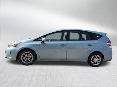 Used 2015 Toyota Prius V Three image 4