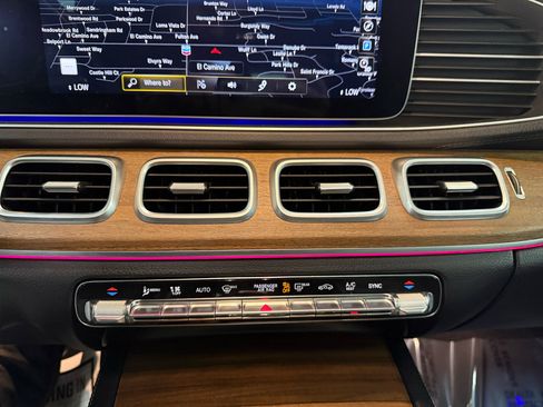 Used 2020 Mercedes-Benz GLS 450 4MATIC image 16