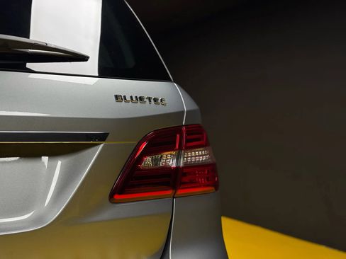 Used 2013 Mercedes-Benz ML 350 BlueTEC 4MATIC image 8