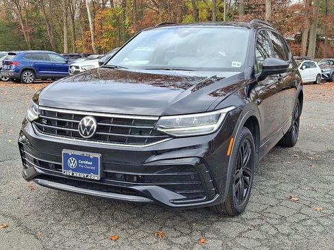 Certified 2022 Volkswagen Tiguan SE R-Line image 4