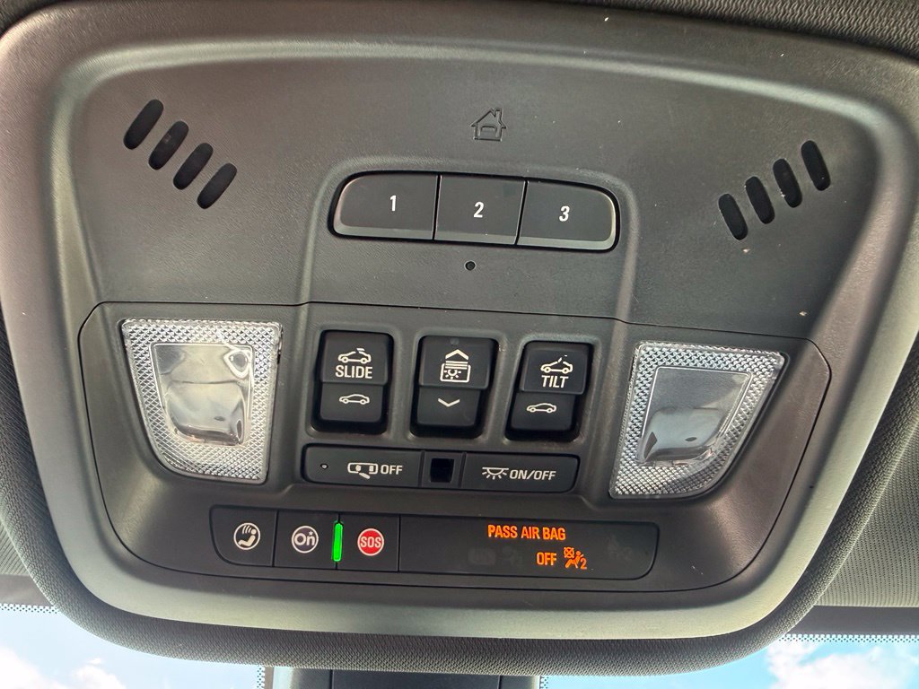 Used 2023 Chevrolet Traverse RS w/ LPO, Floor Liner Package AWD/4WD image 28