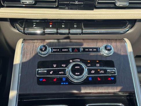 Certified 2021 Lincoln Aviator Reserve w/ Equipment Group 201A AWD/4WD image 22