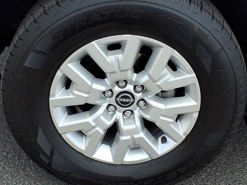 Used 2022 Nissan Frontier SV RWD image 12