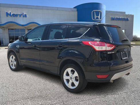 Used 2016 Ford Escape SE FWD image 3