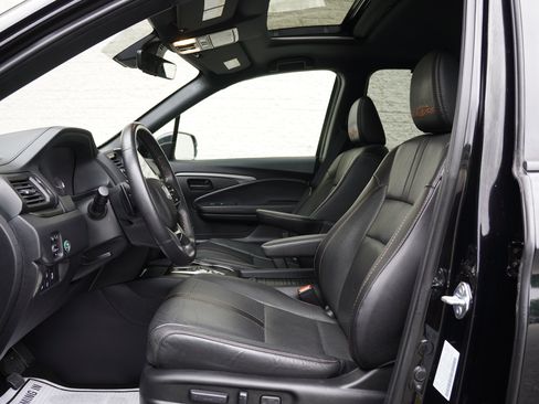 Used 2022 Honda Passport TrailSport image 14