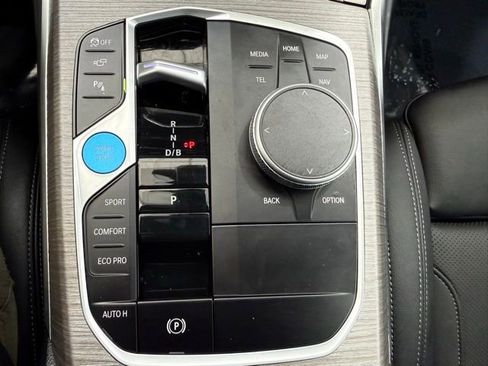 Used 2025 BMW i4 xDrive40i w/ Parking Assistance Package image 37