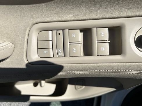 Used 2014 Buick LaCrosse Leather FWD image 10