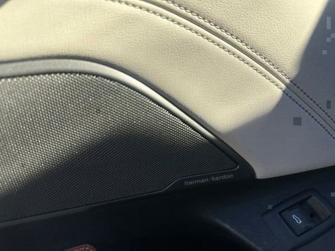 Used 2021 BMW M550i xDrive w/ Premium Package image 38