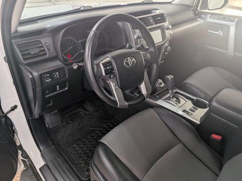 Used 2014 Toyota 4Runner 4WD image 8