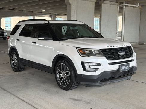 Used 2017 Ford Explorer Sport AWD/4WD image 5