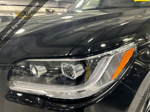 Certified 2022 Lincoln Navigator Reserve w/ Monochromatic Package image 7