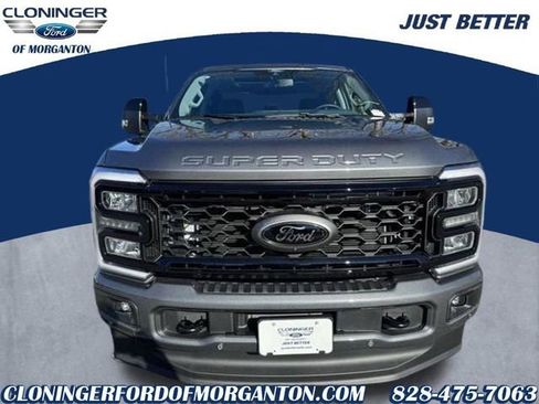 New 2026 Ford F250 Lariat w/ Black Appearance Package AWD/4WD image 2