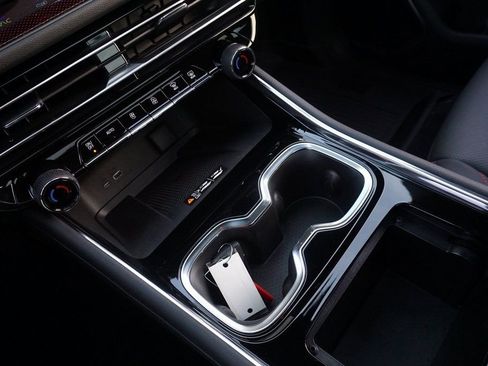 New 2026 Chevrolet Traverse Z71 w/ Enhanced Driving Package image 17