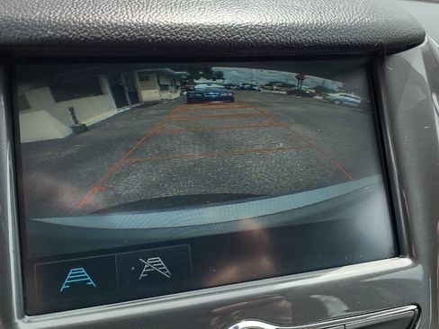 Used 2016 Chevrolet Cruze LT w/ Convenience Package image 23