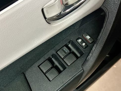 Used 2017 Toyota Corolla LE w/ Carpet Mat Package (TMS) image 18