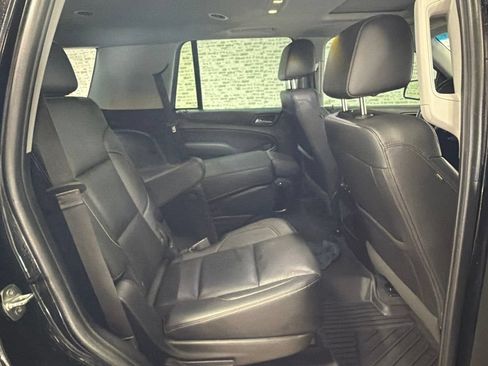 Used 2019 Chevrolet Tahoe LT w/ Luxury Package AWD/4WD image 12