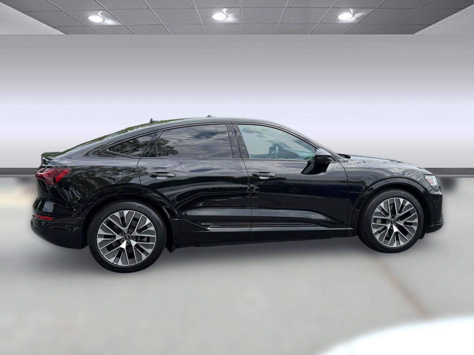 Certified 2024 Audi Q8 e-tron Prestige w/ Prestige Package AWD/4WD image 8