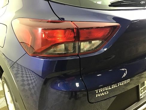 Used 2022 Chevrolet TrailBlazer LS image 24