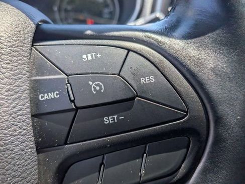 Used 2019 Jeep Cherokee Trailhawk w/ Comfort/Convenience Group AWD/4WD image 20