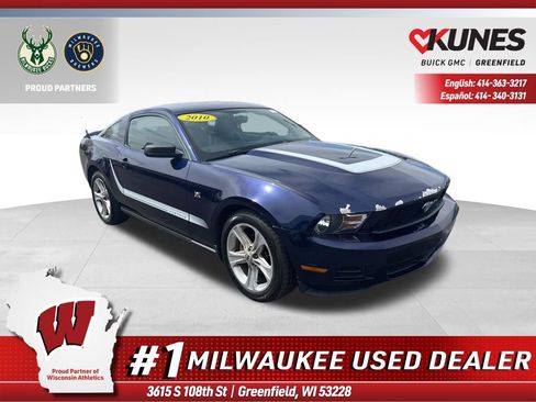 Used 2010 Ford Mustang Coupe RWD image 1