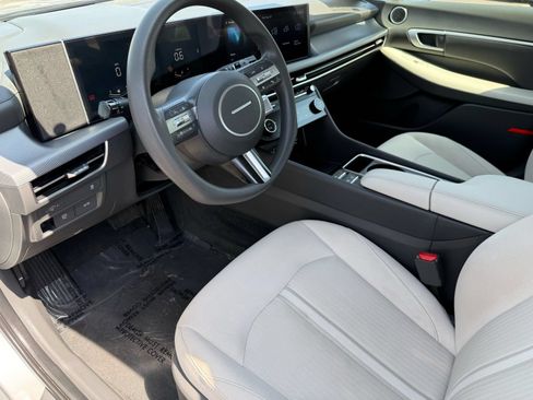 Used 2025 Hyundai Sonata SEL FWD image 12