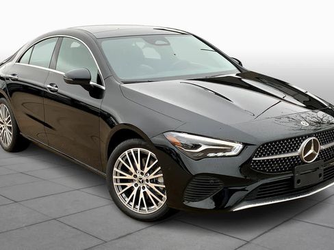 Used 2025 Mercedes-Benz CLA 250 image 2