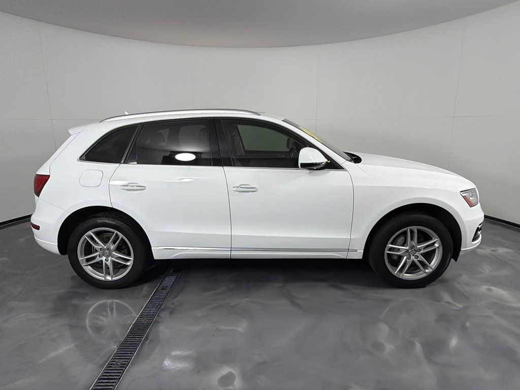 Used 2017 Audi Q5 2.0T Premium AWD/4WD image 4